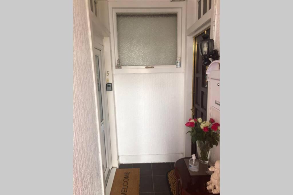 One Bedroom Flat On The Banks Of Loch Lomond Alexandria Eksteriør bilde