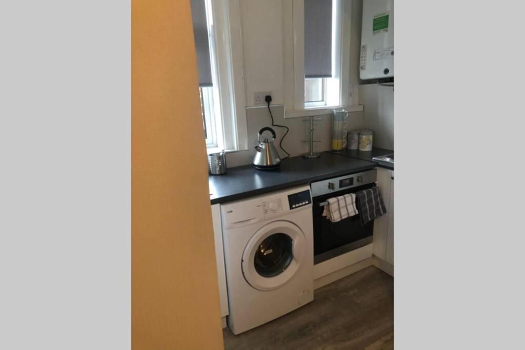 One Bedroom Flat On The Banks Of Loch Lomond Alexandria Eksteriør bilde